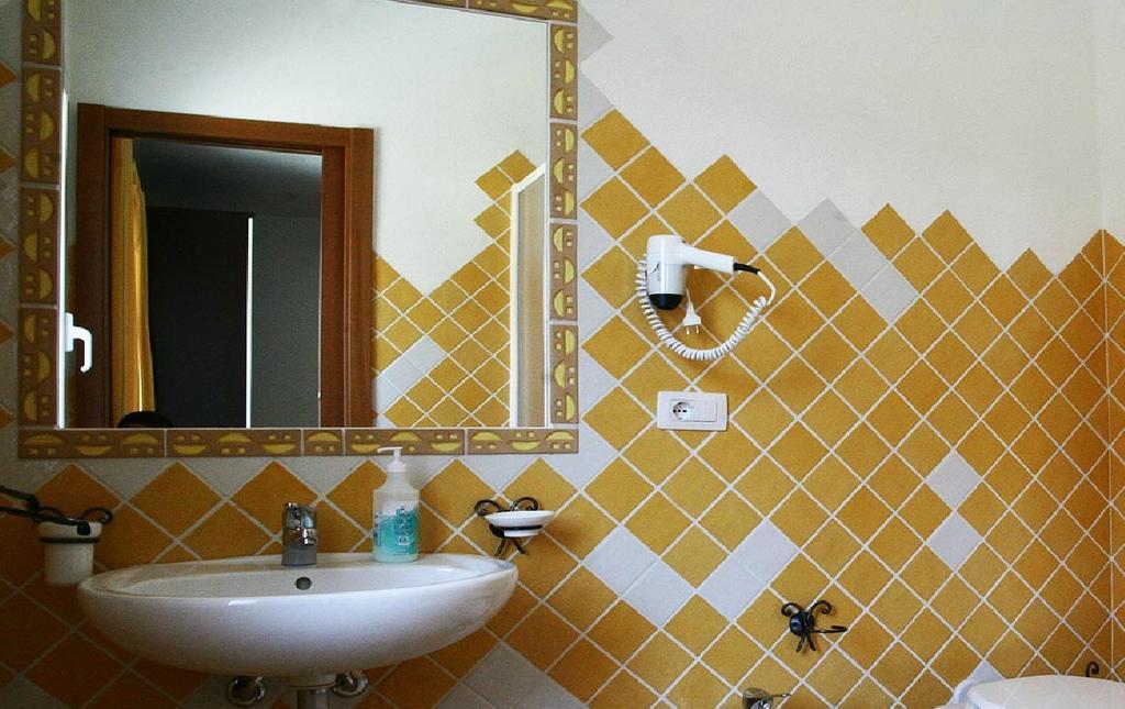 Gallo Spot Hotel San Teodoro  Eksteriør billede